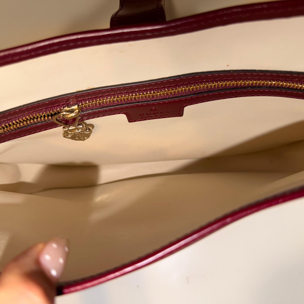 Elegant Burgundy Leather Shoulder Bag - Picture 10 of 15